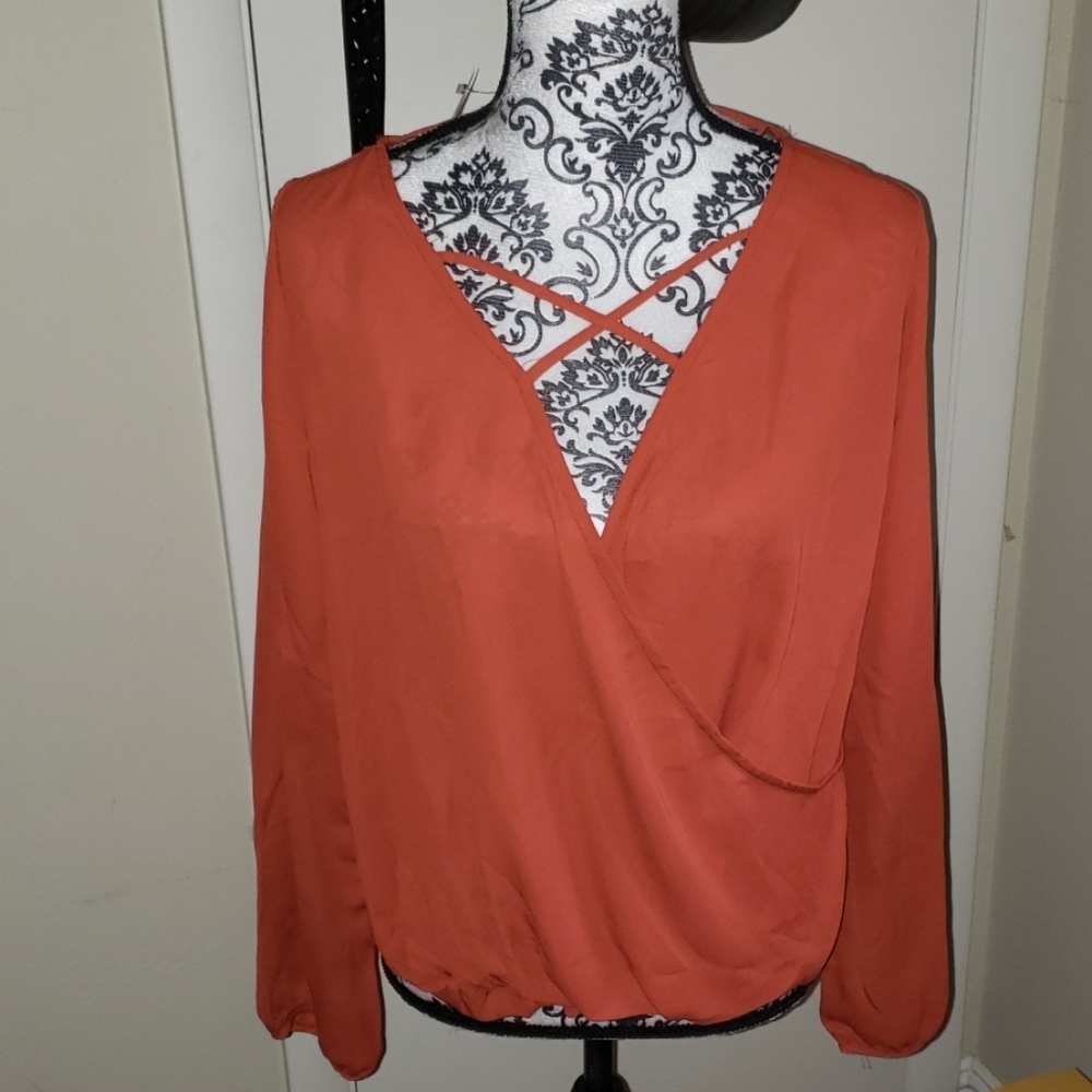 🤩 Orange V-neck lattice longsleeve Top🌷😘